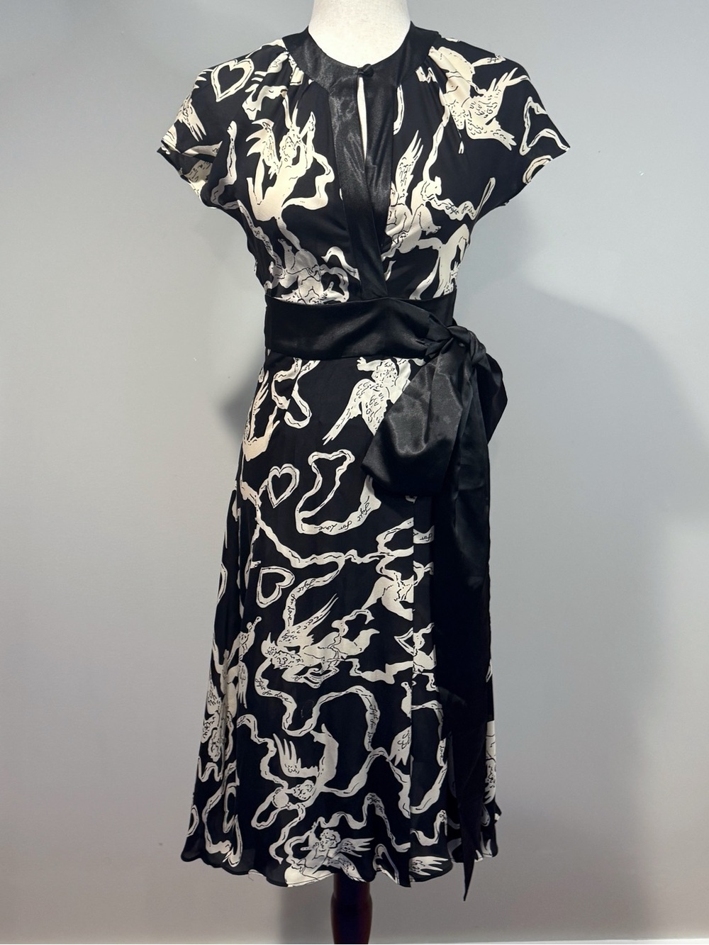 Diane Von Furstenburg Svetlana Silk Wrap Dress Fight For Love Cherub Runway Sz 4